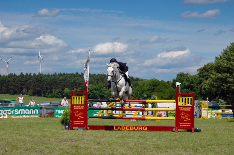 Jährliches Springturnier in Ladeburg